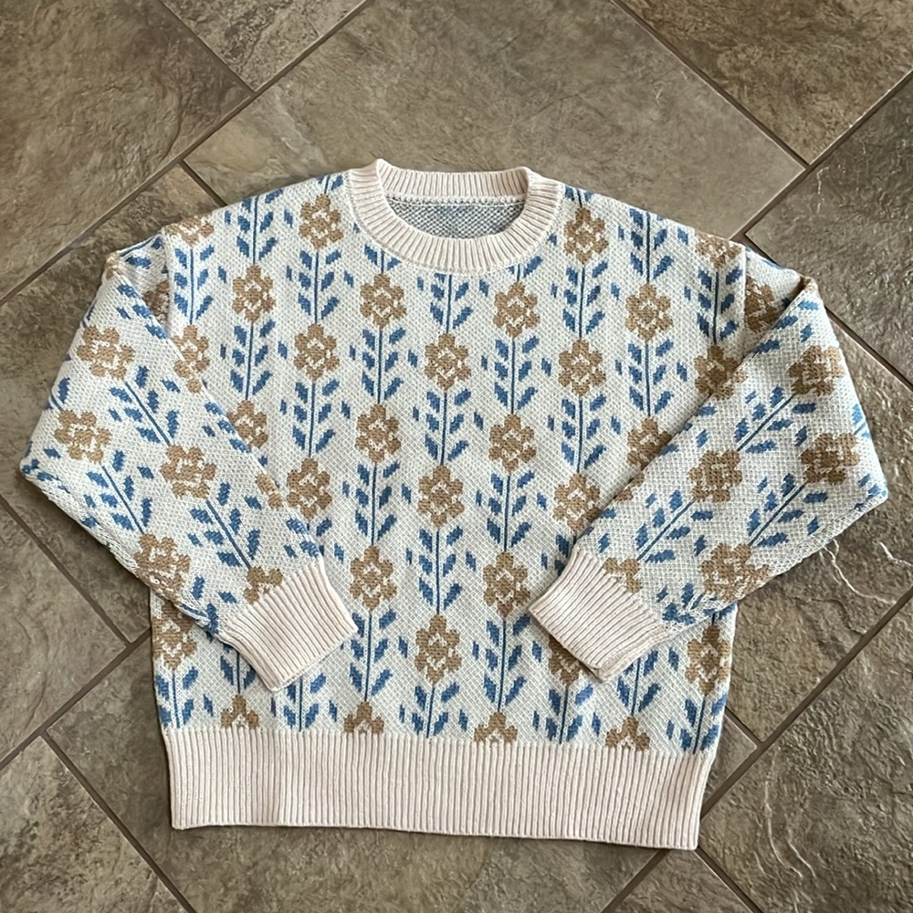 Floral Pattern Sweater - Picture 6 of 10
